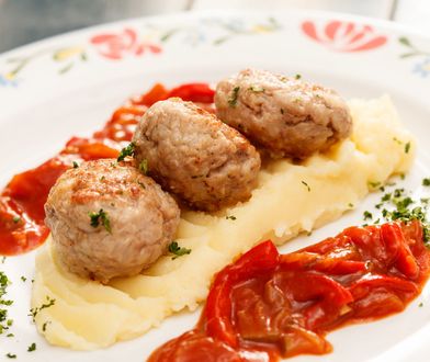 Te kotlety to hit na obiad. Zrób mielone po szwedzku i zaskocz rodzinę