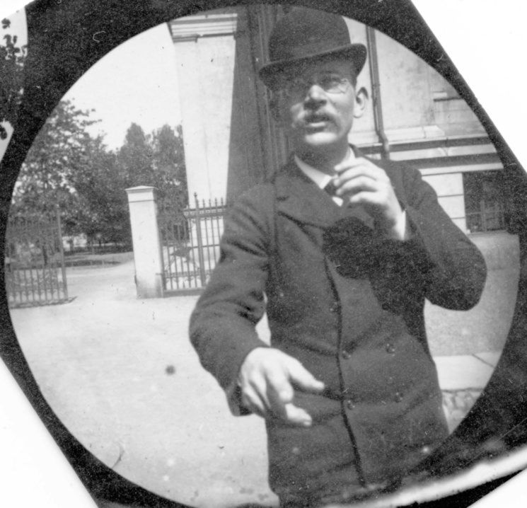 Carl Størmer robił zdjęcia z ukrycia w XIX wieku. Czy był pierwszym fotografem ulicznym? 2