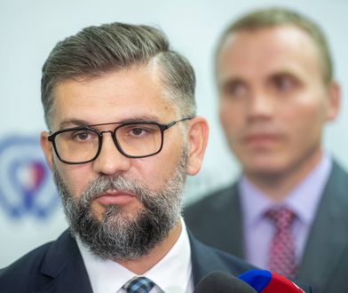 Szczepionki na COVID-19. Lekarz: Skrócenie czasu pomiędzy dawkami jest zasadne