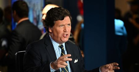 Tucker Carlson wyrzucony z pracy w Fox News. Był ulubieńcem rosyjskiej propagandy