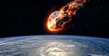 Siedem faz narodzin meteorytu. Co dzieje się ze skałą w atmosferze?