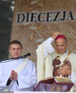 Zrezygnował po skandalu. Biskup przeprasza wiernych