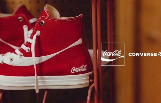 Coca-Cola i Converse łączą siły. Wspólna kolekcja butów i ubrań z globalną kampanią