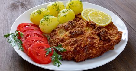 Kotlety schabowe jak z najlepszej restauracji. Przed smażeniem pamiętaj o jednym