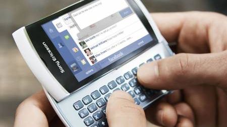 Sony Ericsson Vivaz pro na wideo 1