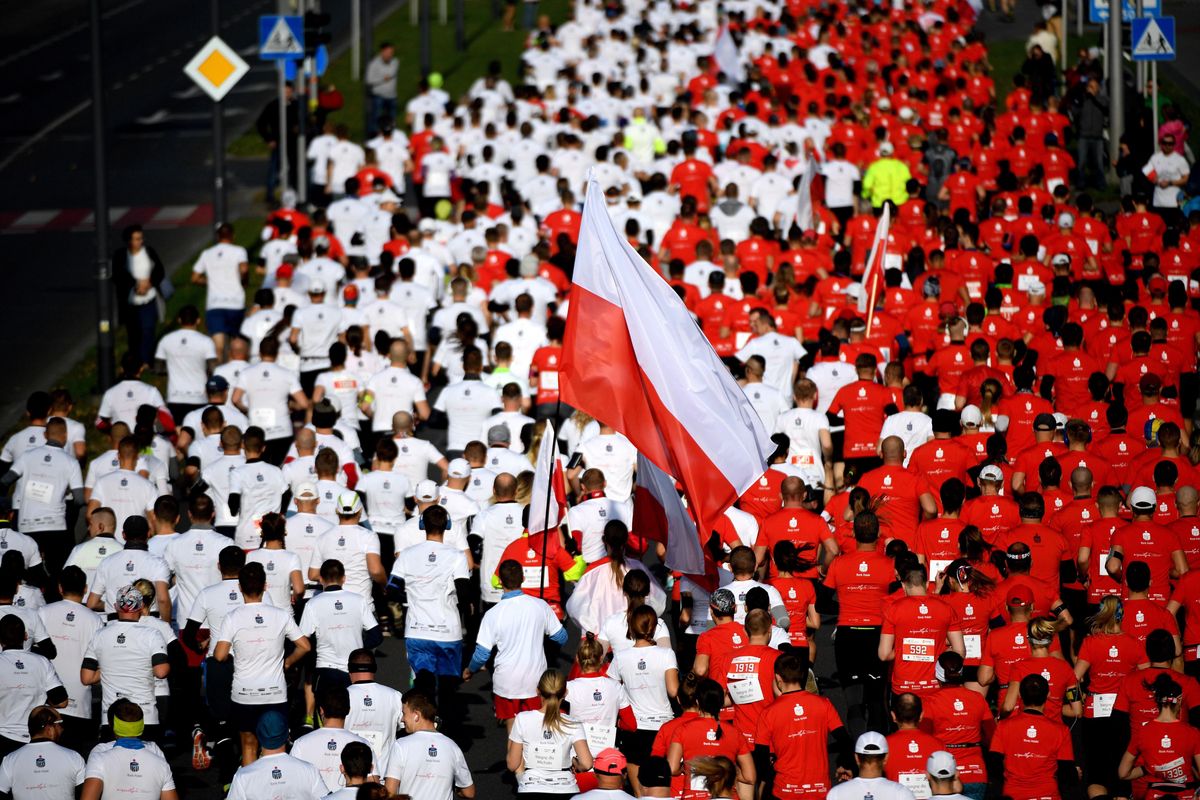 Bieg Niepodległości 2022. Sportowa impreza odbędzie się w wielu polskich miastach