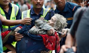 Katastrofa w Nepalu. Chińska policja ukarała 10 osób. "Sianie paniki"