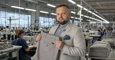 "Sprzedałem mieszkanie, by włożyć pieniądze w firmę". Przejął szwalnię giganta