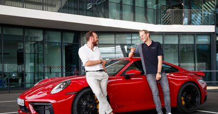 Jörg Bergmeister wygrał Le Mans, teraz ustawia nowe Porsche 911. Mówi mi, jak się to robi