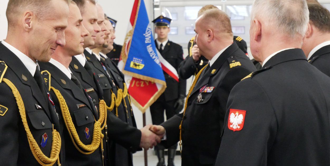 Bytów: Wielkie strażackie obchody. Posypały się wyróżnienia i awanse