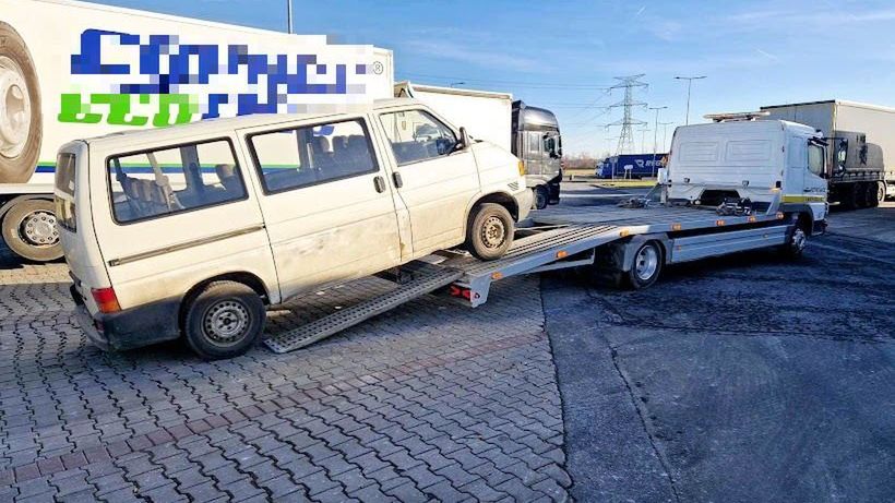 Samochód prowadzony przez pijanego kierowcę trzeba było odholować