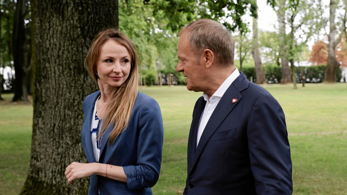 Agnieszka Dziemianowicz-Bąk i Donald Tusk przedstawiali opinię rządu o projekcie ustawy o rencie wdowiej 