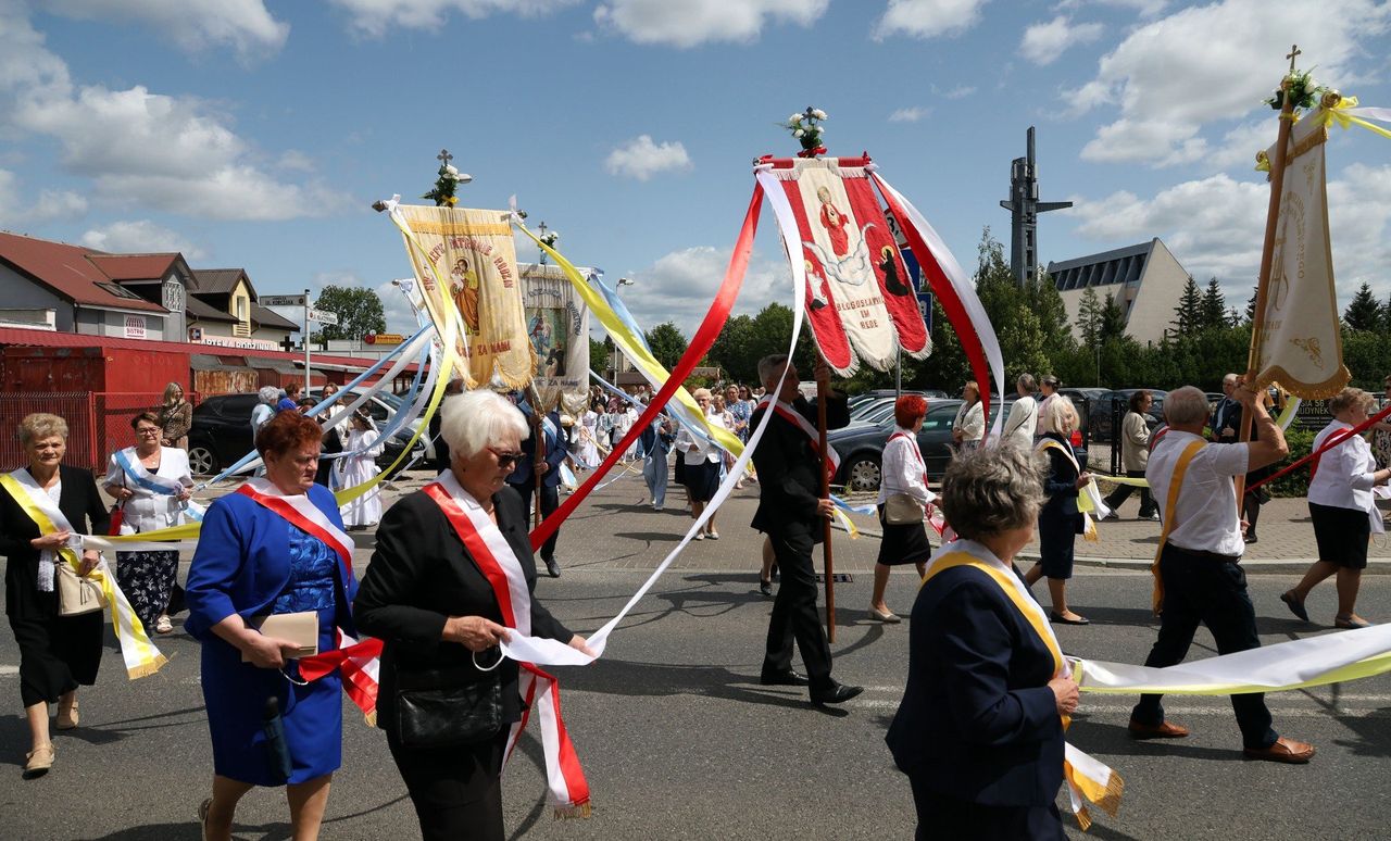 Tak wyglądała procesja Bożego Ciała 2025 na Strzemięcinie w Grudziądzu. Mamy zdjęcia