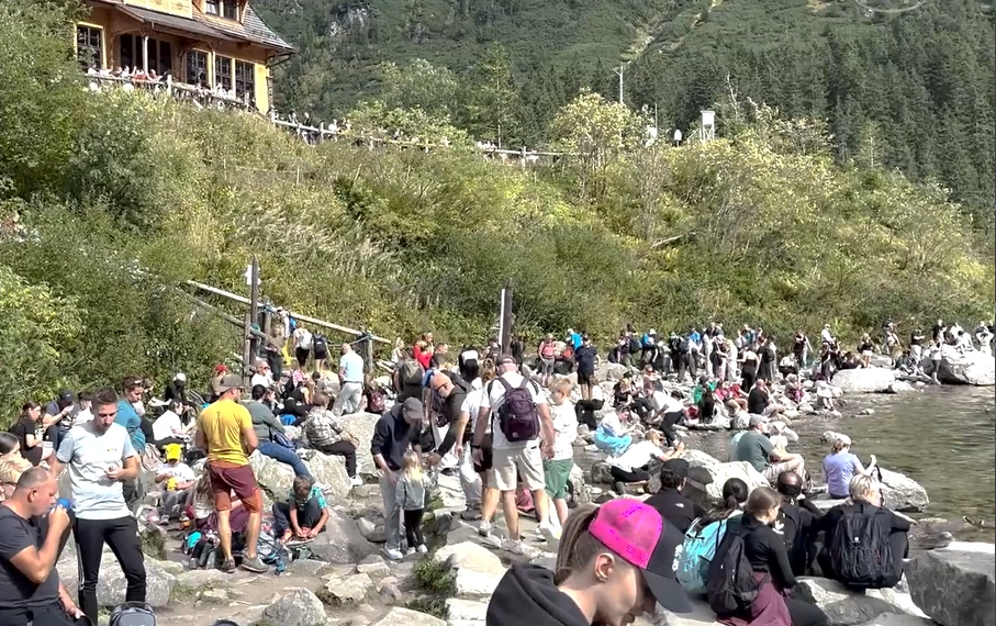 Turyści ruszyli pod Tatry. Zakopane znów było pełne ludzi