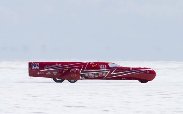 Motocykl KillaJoule ustanowił nowy rekord. 348 km/h i ani kropli spalonej benzyny! 3