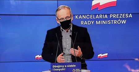 Nowe obostrzenia. Rząd ogłasza restrykcje