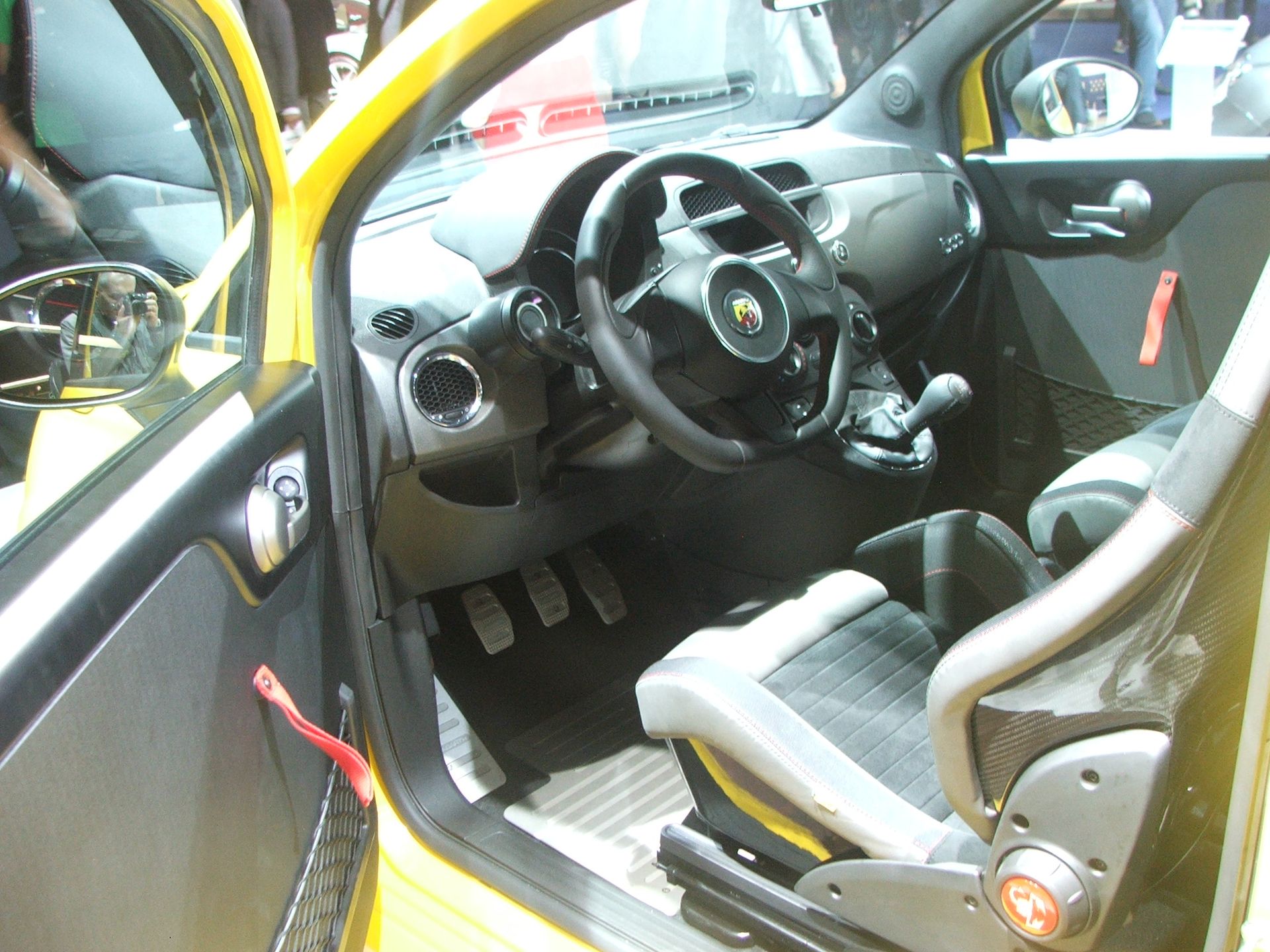 wnętrze Abarth 500