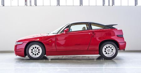 Alfa Romeo SZ odrestaurowana przez FCA Heritage. To jeden z pierwszych egzemplarzy