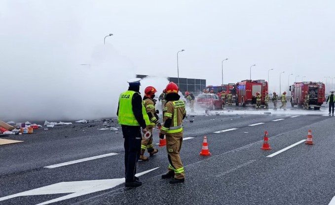 Śląskie. Samochody płonęły na autostradzie A4 w Gliwicach. Zablokowany ruch w kierunku Wrocławia