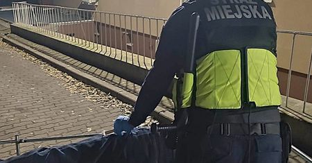 Uciekł ze szpitala. Znaleziono go pijanego w galerii handlowej