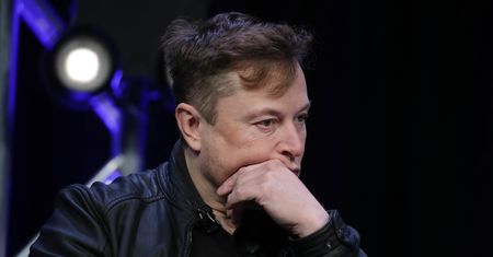 Elon Musk znowu zatrząsł rynkiem kryptowalut. Wszystko za sprawą szczeniaka