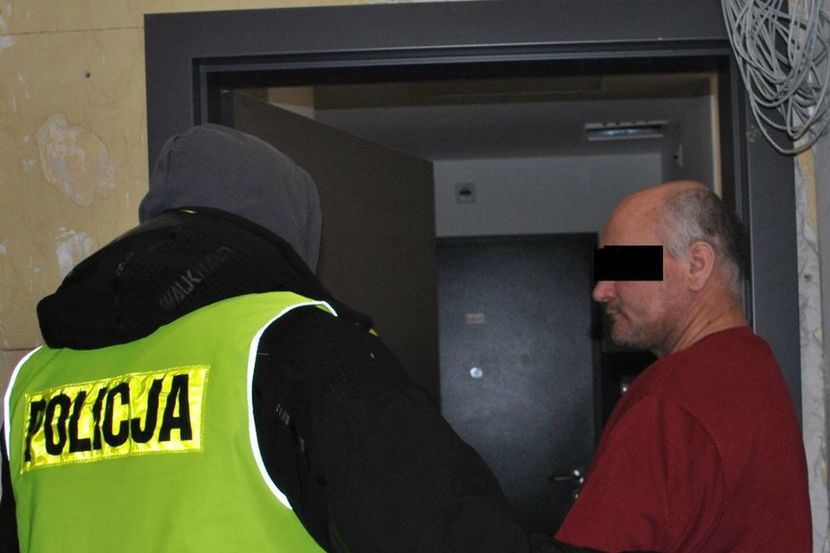 Lublin. Sąd wydał wyrok ws. mężczyzny, który zaatakował matkę siekierą
