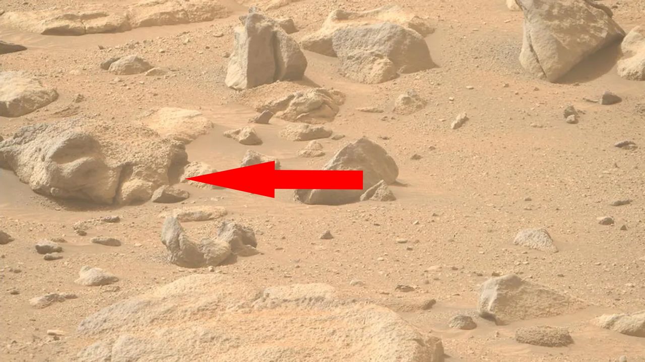 On Mars, one can find interesting rock formations.