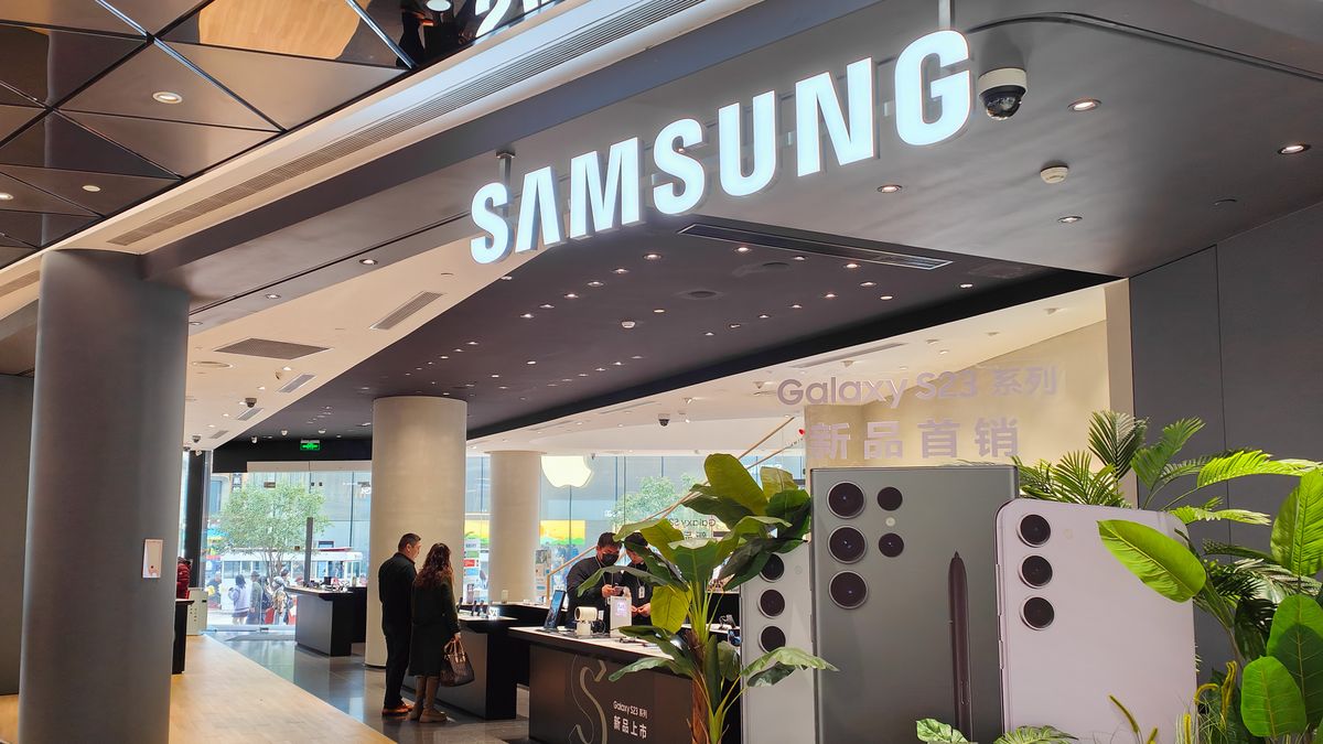 SHANGHAI, CHINA - MARCH 21, 2023 - A view of the SAMSUNG flagship store in Shanghai, China, March 21, 2023. (Photo credit should read CFOTO/Future Publishing via Getty Images)