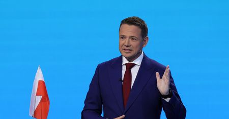 "Całować go w pierścień". Temat Trumpa w debacie