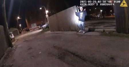 Chicago. 13-latek zastrzelony przez policjanta. Upubliczniono nagranie
