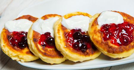 Co weekend rodzina prosi o te serniczki z patelni. Wystarczy kostka twarogu i duże jajko