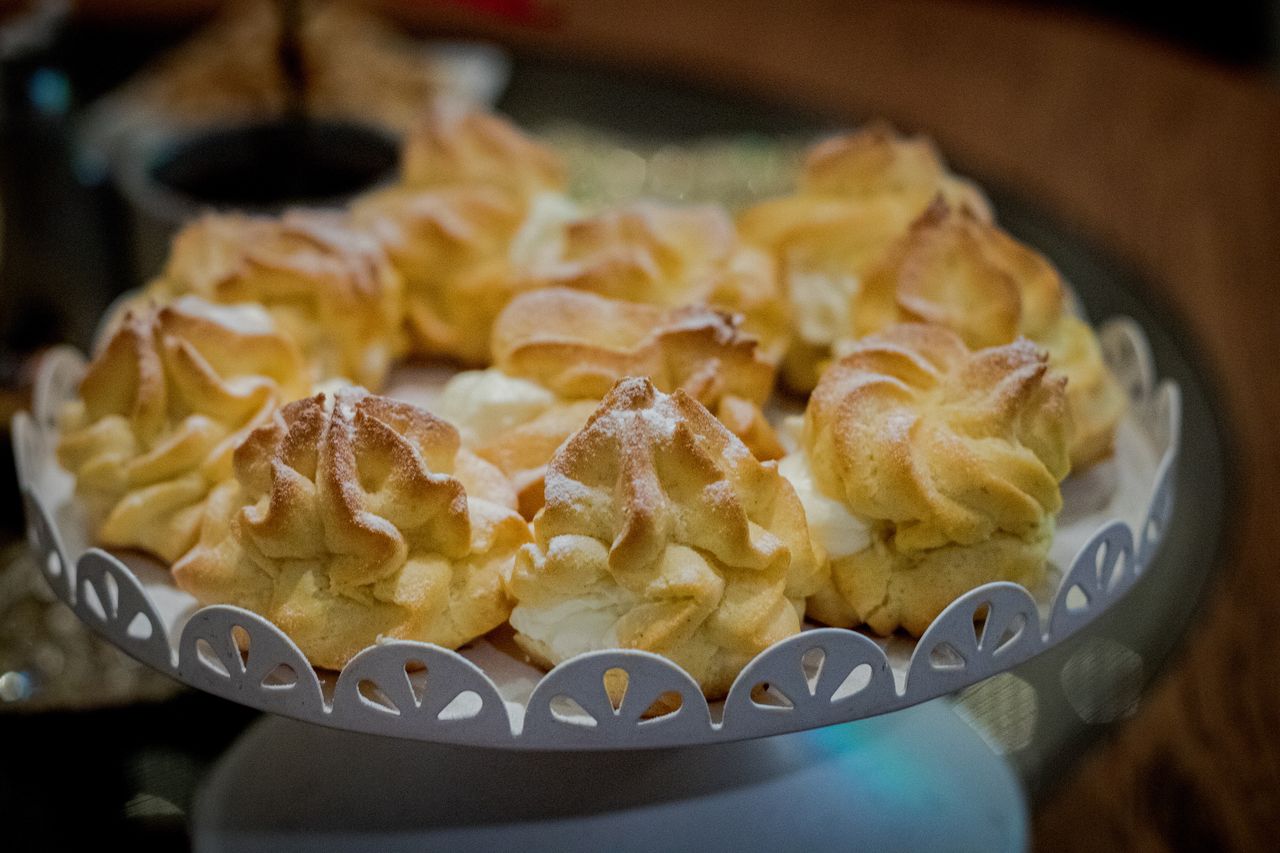 Ptysie jak z cukierni krok po kroku. Przepyszne!