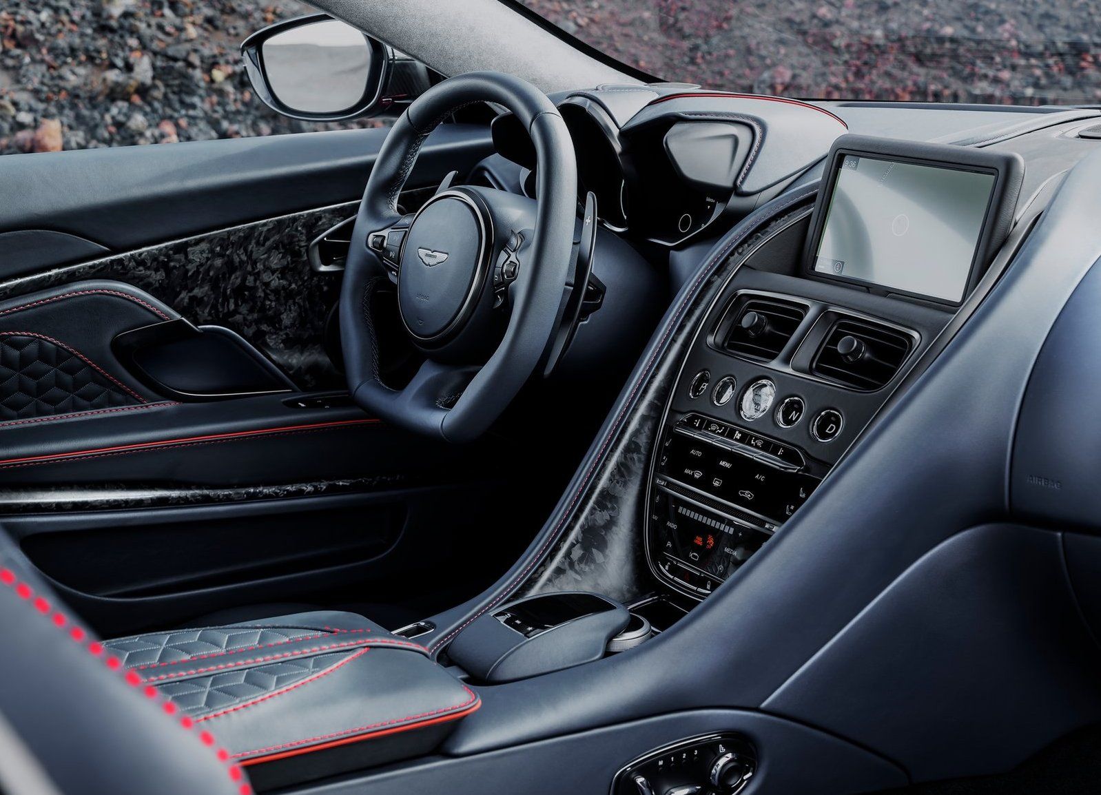 Aston Martin DBS Superleggera