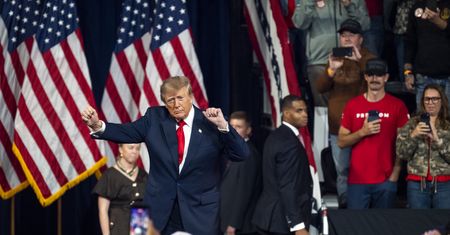 Trump zatańczył po wiecu. Później takie nagranie wrzucił do sieci