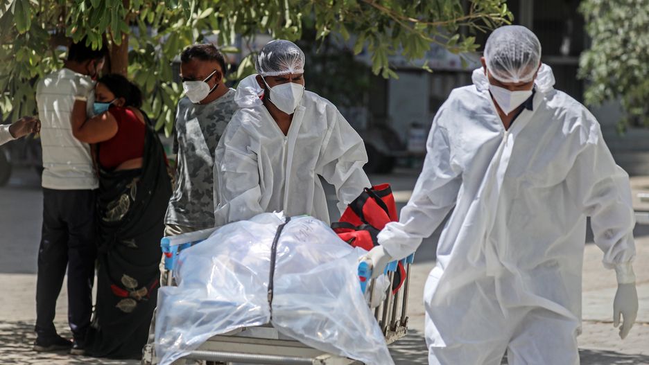 "Czarny grzyb" atakuje zakażonych koronawirusem. Lekarze biją na alarm