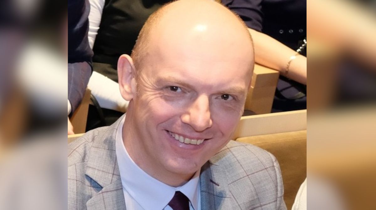 Wójt Zagnańska Wojciech Ślefarski przegrał zakład o wybory prezydenckie. Już szykuje się do biegu
