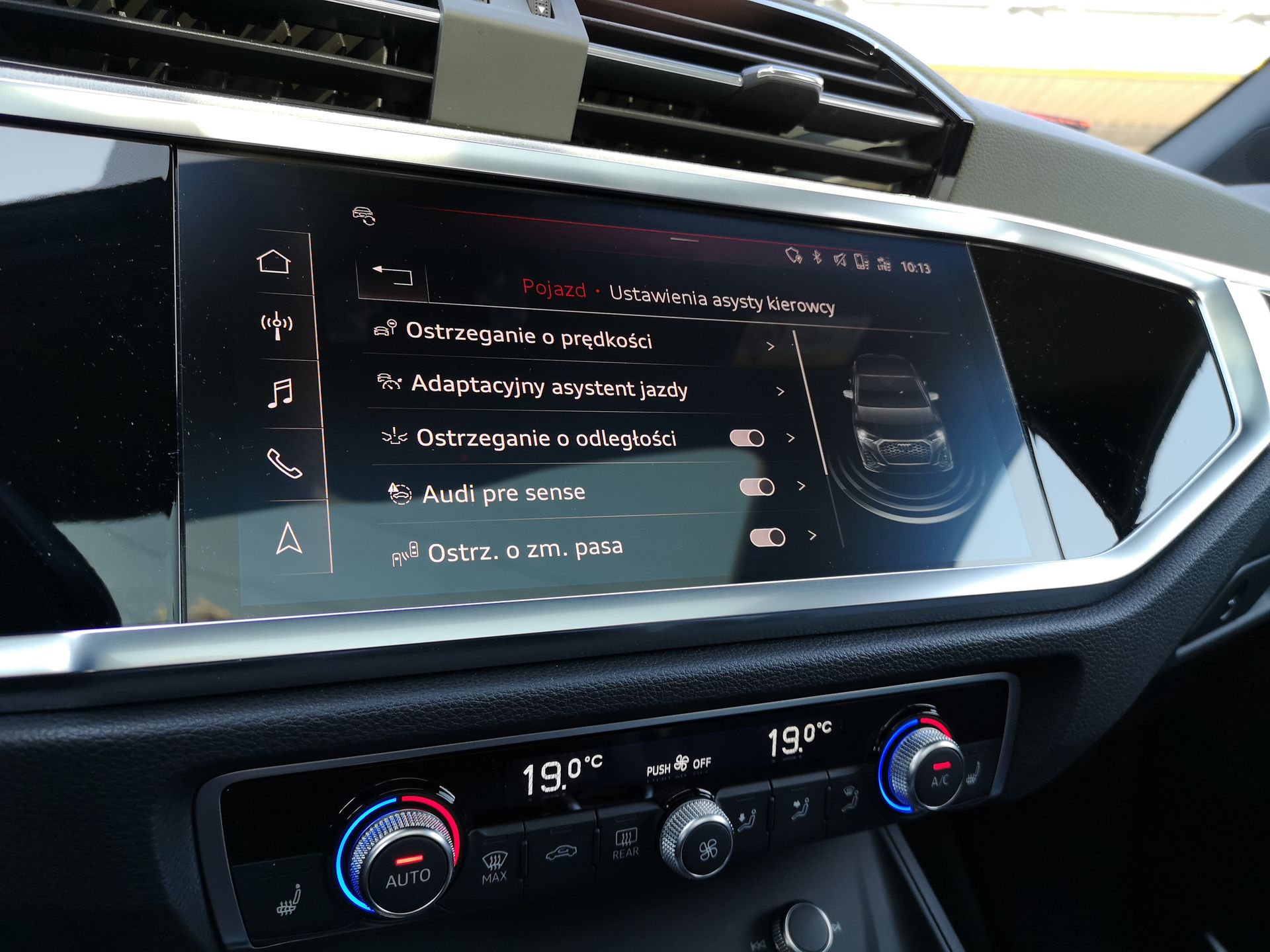 Audi Q3 Sportback: kamery 360 stopni, system Audi Pre sense basic & 360° i audio Bang & Olufsen 8