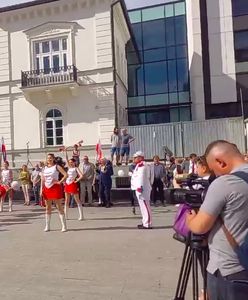 Radom. Tour de Konstytucja. Początek podróży cennej kapsuły