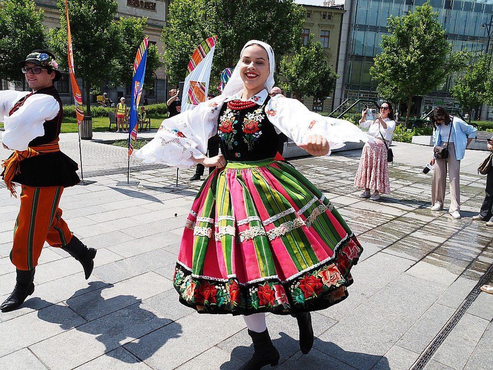 Rozpoczyna się folkowy festiwal młodych artystów.