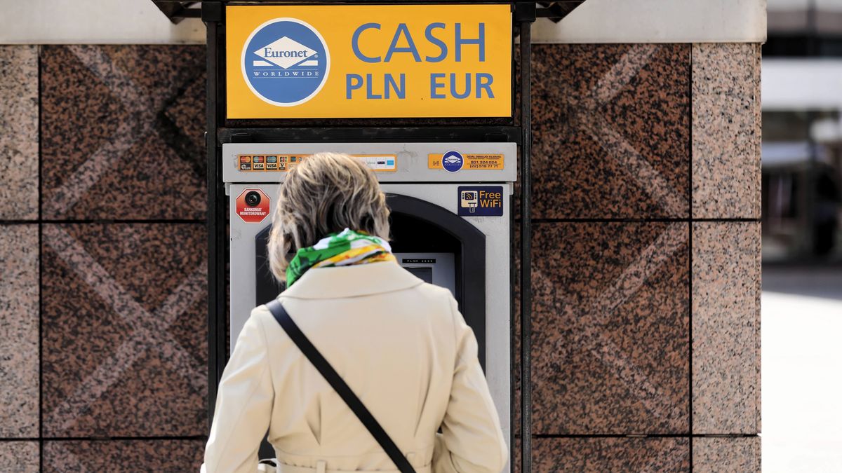 Polski Ład nie daje o sobie zapomnieć. Przez zmianę, którą wprowadza, skarbówka będzie mogła pozyskać informacje o finansach Kowalskiego. 