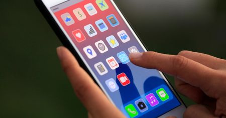 Największy błąd przy wymianie telefonu. Można napytać sobie biedy