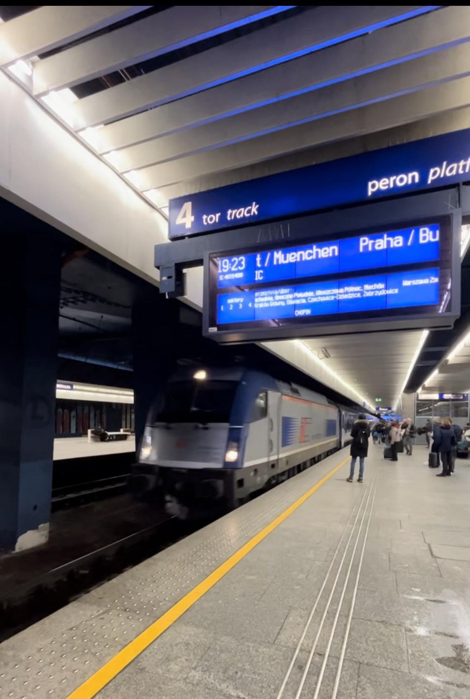 Pociąg Chopin rusza z Warszawy Centralnej o godz. 19:43
