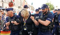 Dziennikarka Video-KOD wyprowadzona przez policję z antyfaszystowskiej demonstracji, krytykuje to Towarzystwo Dziennikarskie