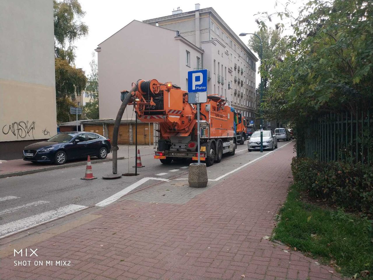 Służby pracujące przy ul. Dorotowskiej 7.