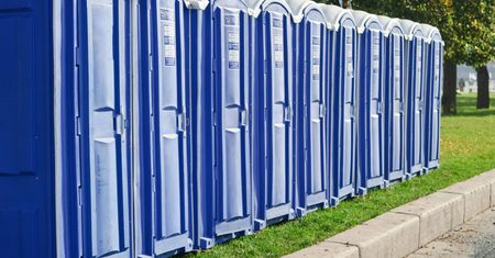 Ceny toalet nad Bałtykiem przerażają. Turyści są załamani