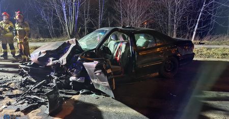 Bielsko-Biała. Koszmarny wypadek. Auto do kasacji, kierowca kompletnie pijany i agresywny