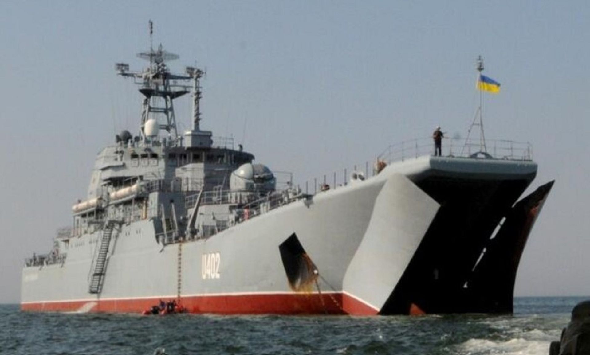 Ukrainians hit a Russian ship.  They inflicted heavy losses