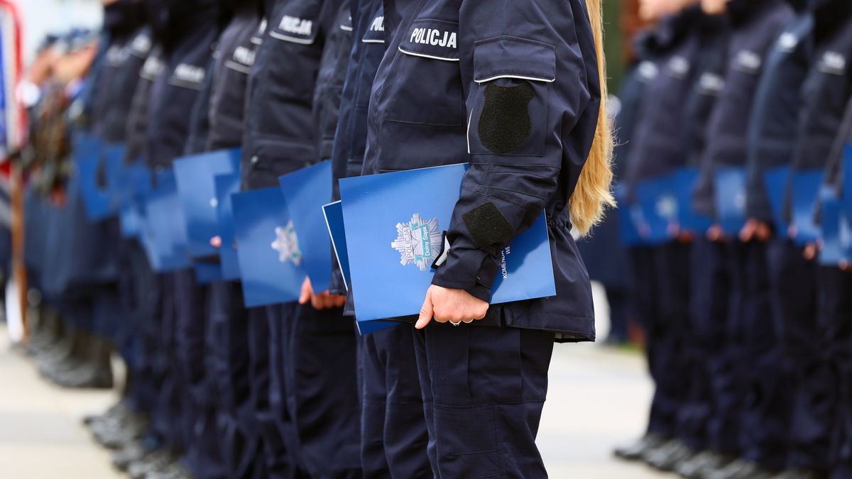 Ślubowanie nowo przyjętych policjantów