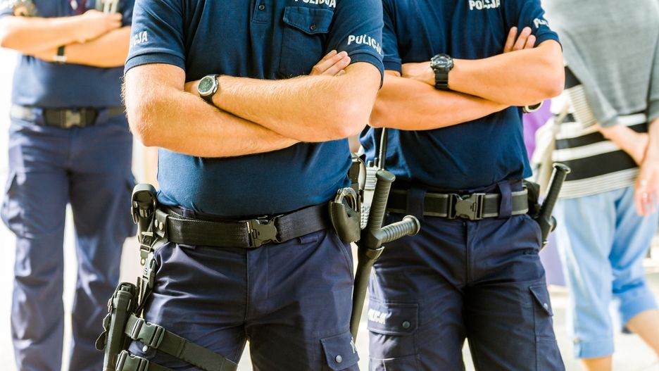 policja, policjant, patrol, mundur, prawo, prawo karne, wykroczenie, interwencja