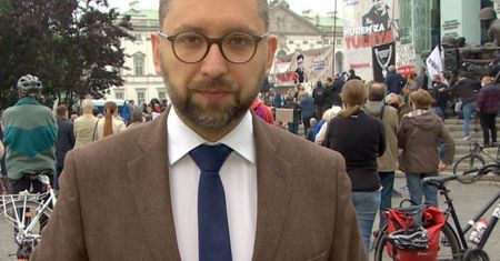 Dziennikarz "Faktów" TVN Michał Tracz wziął ślub ze swoim partnerem. Na weselu nie zabrakło gwiazd